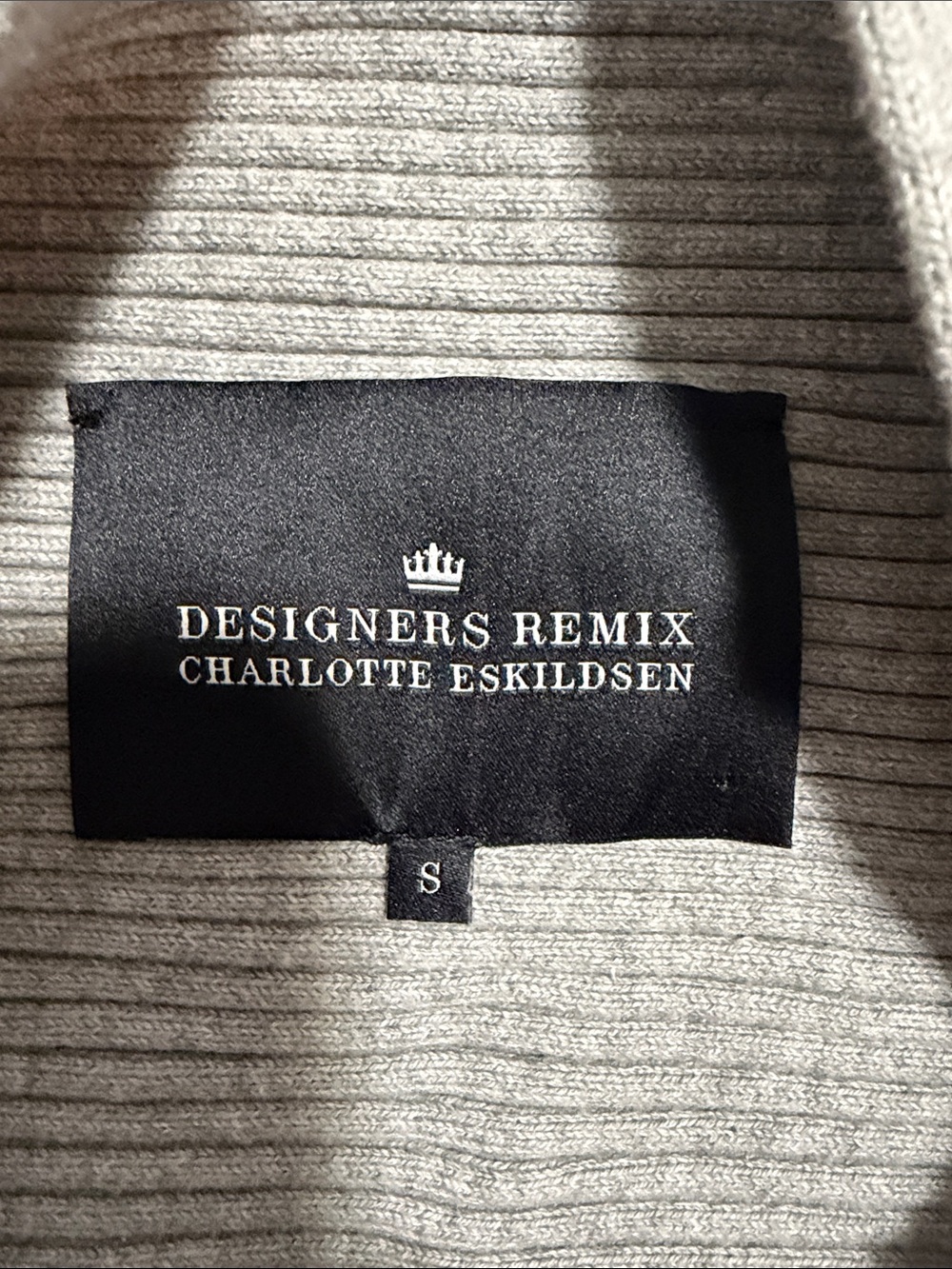 designers Remix Gray Ribbed cowl  Sweater - Picture 6 of 10